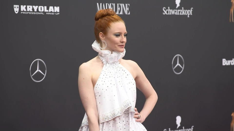 Model zeigt seine Kurven Barbara Meier zeigt After-Baby-Body