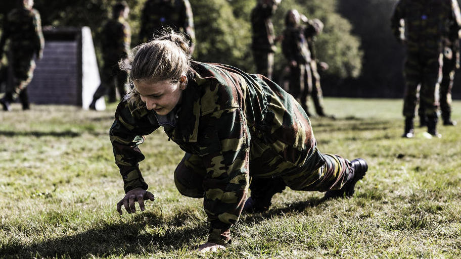 Ganz unroyal im Armeelager Prinzessin Elisabeth von Belgien startet Militärausbildung