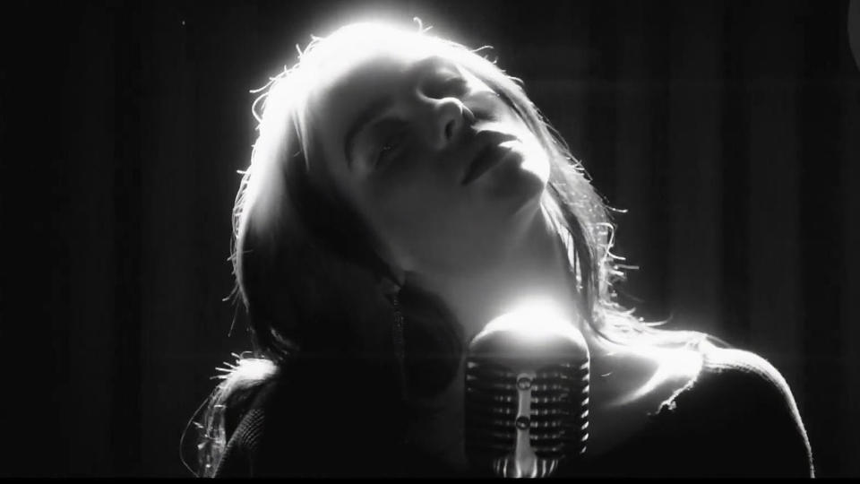 "No Time To Die" 007-Song: Brandneuer Clip von Billie Eilish ist da