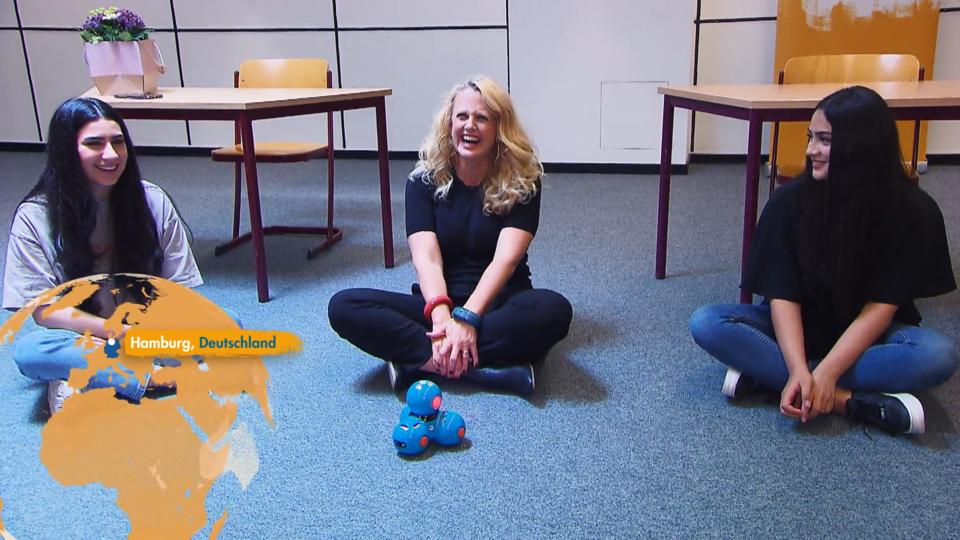 Projektpatin will Schülerinnen ermutigen Barbara Schöneberger beim Projekt "Mädchen stärken"
