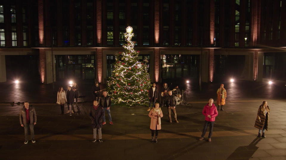 Sarah & Pietro Lombardi sind auch dabei Star-Auflauf beim Großen Weihnachtssingen