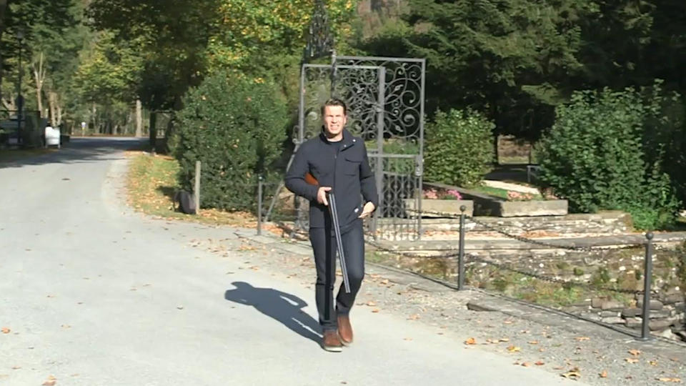 Verbotene Liebe - Next Generation Ansgar von Lahnstein führt uns durchs Schloss