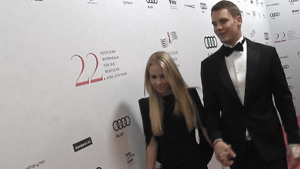 Nach nur 3 Jahren Ehe Blitzscheidung bei Manuel Neuer und Nina