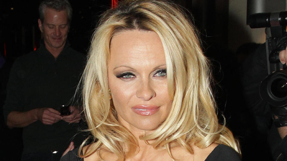 Was IHN von seinen Vorgängern unterscheidet Pamela Anderson hat zum sechsten Mal geheiratet