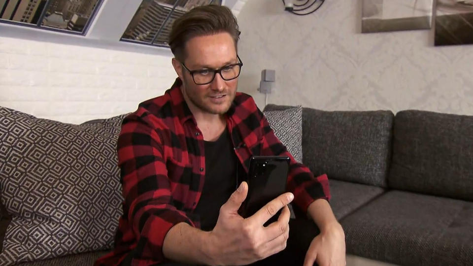 "Nico, bist du bei Tinder?" Fake! Falscher Nico Schwanz auf Frauenfang