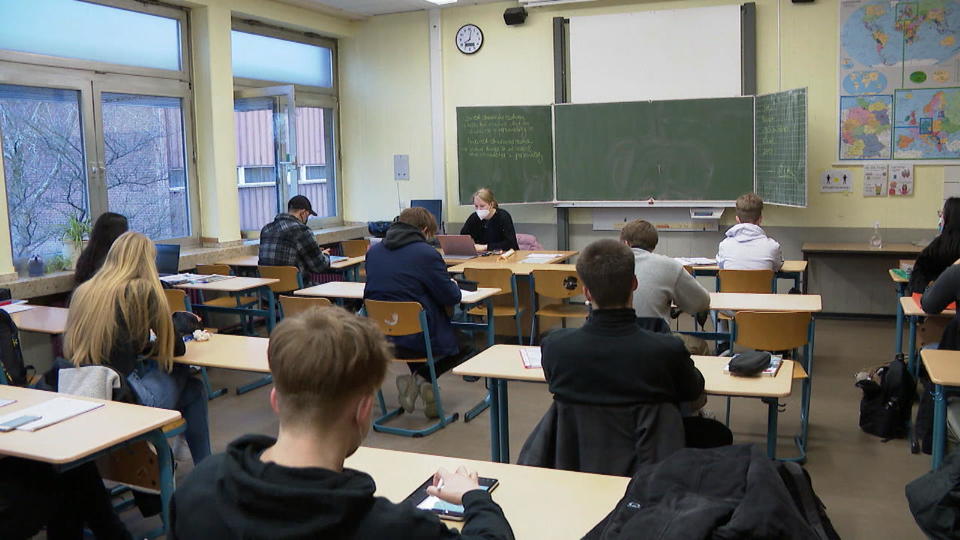 "Alle Schüler im März wieder in die Schule" Wann in wo die Schulen wieder für alle öffnen