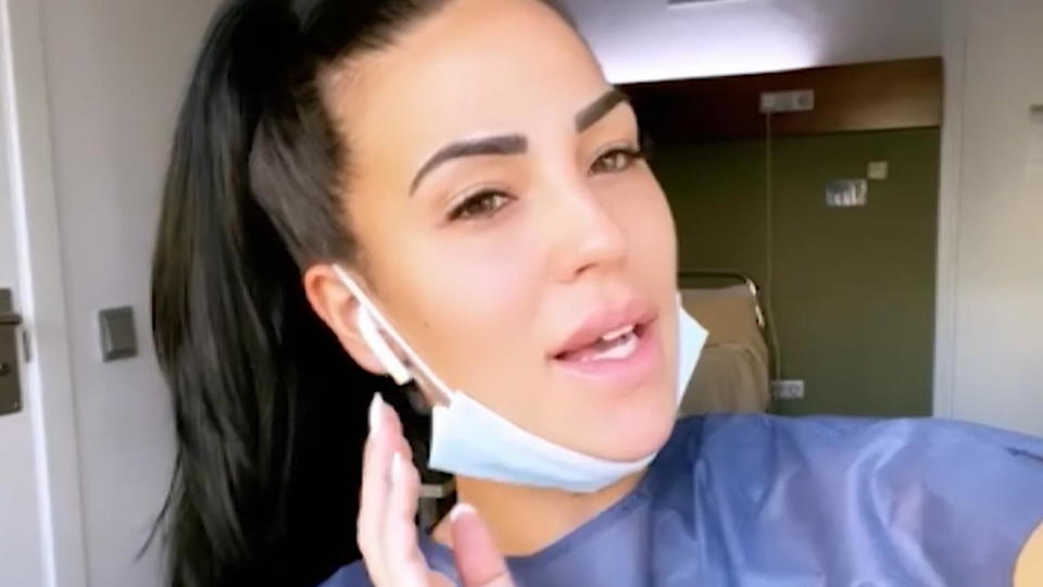 Wegen Krebsgefahr müssen die Implantate raus Elena Miras kurz vor der OP