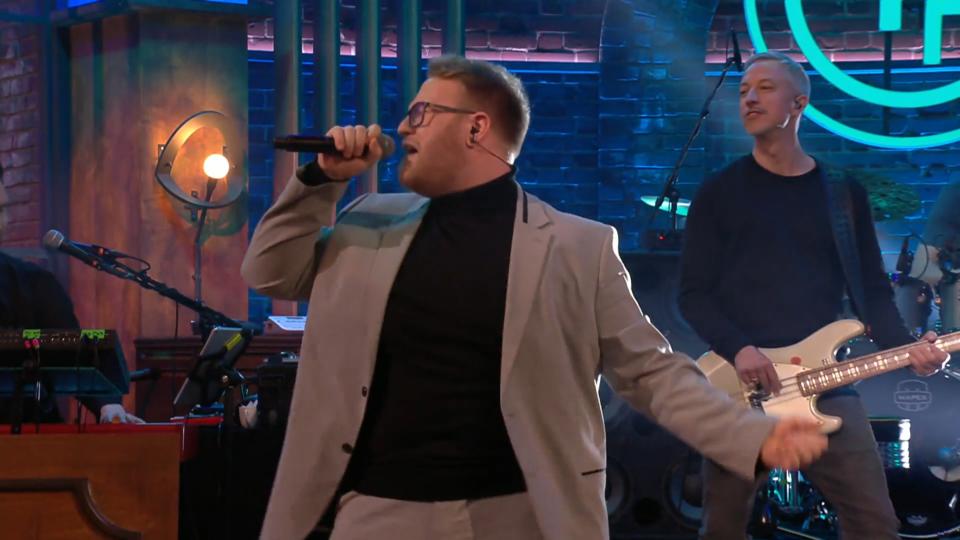 "Täglich frisch geröstet" Jan-Martens erster Auftritt nach dem DSDS-Finale