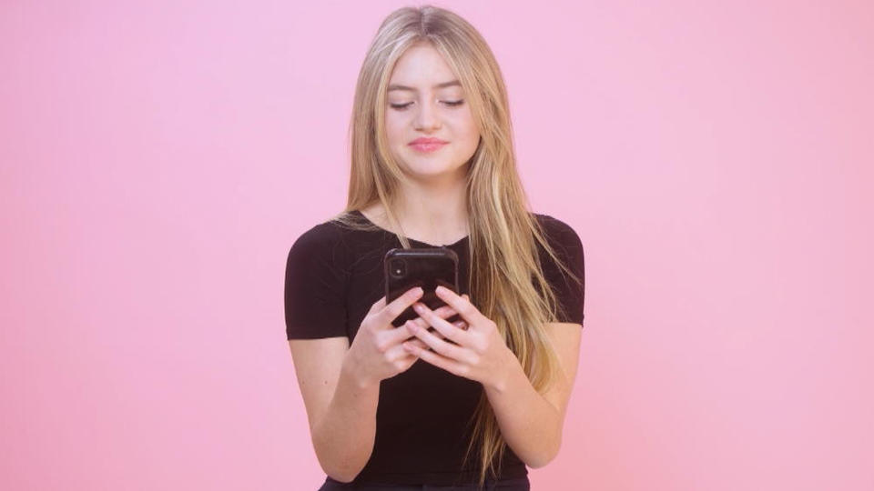 Peinliche Videos & verrückte Google-Suche Leni Klum gewährt einen Einblick in ihr Handy