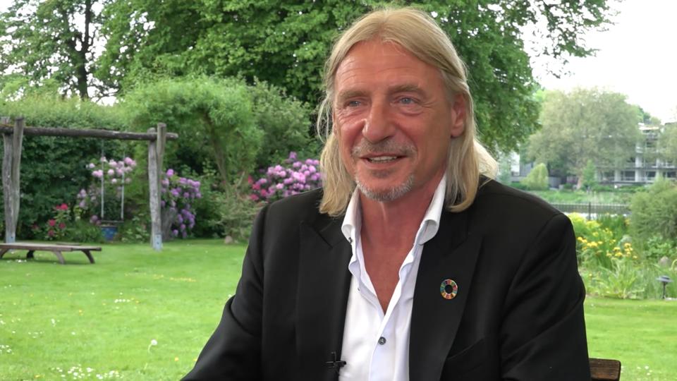 Wir besuchen den Geschäftsmann in Hamburg Wie tickt Multi-Millionär Frank Otto?