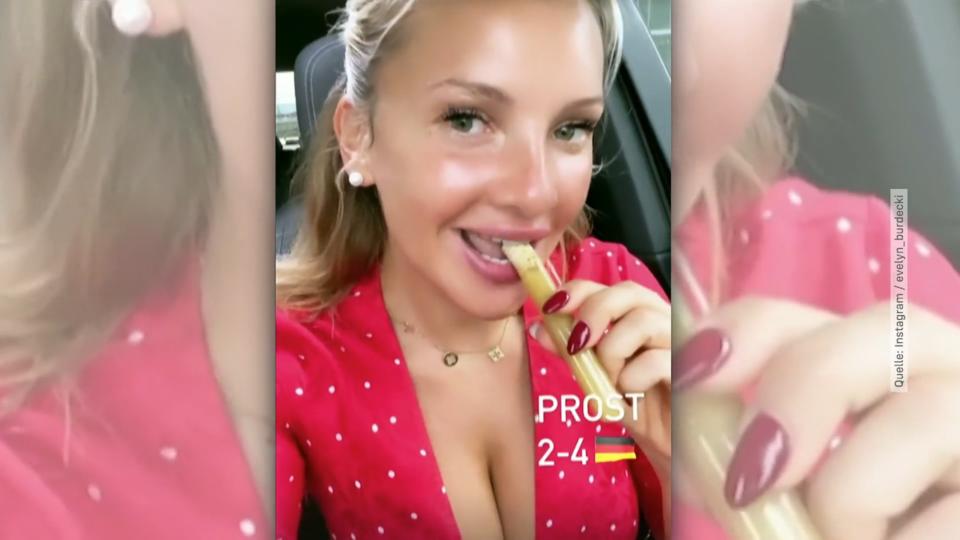 Anstoßen nach EM-Spiel Evelyn Burdecki trinkt Shot am Steuer