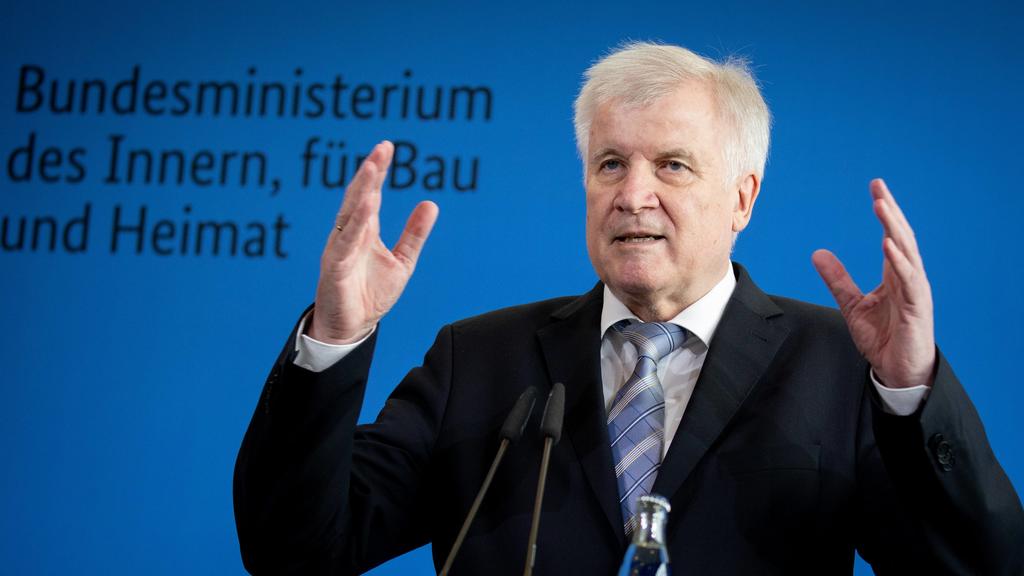 Horst Seehofer, Bundesinnenminister.