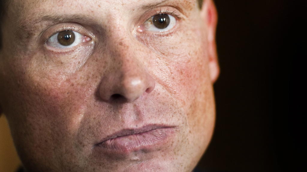 ARCHIV - 21.07.2015, Schweiz, Weinfelden: Der ehemalige deutsche Radrennfahrer Jan Ullrich während seiner Gerichtsverhandlung im Rathaus. Ullrich war am 19.05.2014 in einen Autounfall verwickelt. (zu dpa:"Jan Ullrich in Frankfurt festgenommen" vom 10