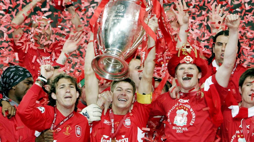 May 27, 2005 - Istanbul, Turkey - 058071.Josemi Josemi, Steven Gerrard and John Arne Riise along with the Liverpool Team Celebrate.Champions League Final Football Match AC Milan vs Liverpool (3-3 Liverpool win 3-2 on penalties)..Ataturk Olympic Stadi