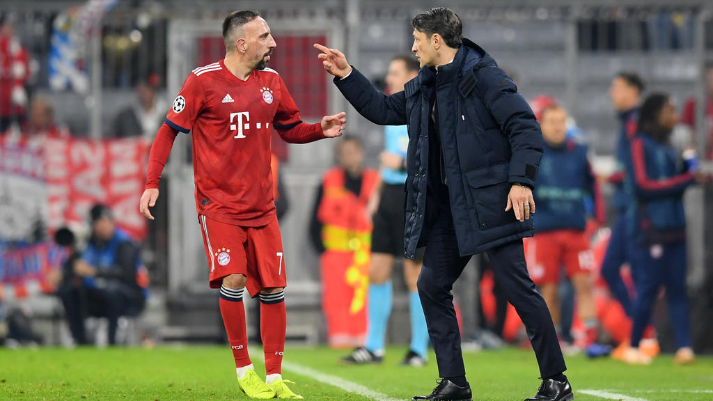 MUNICH, GERMANY - NOVEMBER 07: Niko Kovac, Manager of Bayern Munich speaks to Franck Ribery of Bayern Munich during the UEFA Champions League Group E match of the between FC Bayern Muenchen and AEK Athens at Fussball Arena Muenchen on November 7, 20