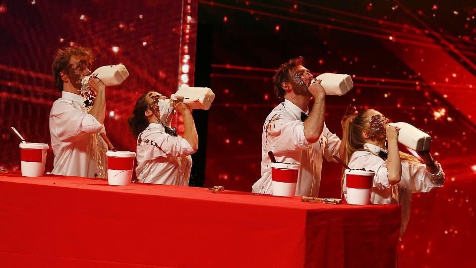 'The Chew Crew' aus Amerika präsentieren eine Nutella-Comedy-Performance.