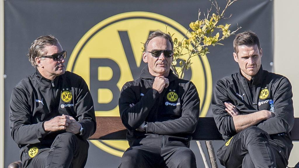 Sport Bilder des Tages Fußball: Saison 2018/2019, Trainingslager von Borussia Dortmund am 09.01.2019 im Dama de Noche in Marbella (Spanien). v.li. Dortmunds Sportdirektor Michael Zorc, Dortmunds Geschaeftsfuehrer Hans-Joachim Watzke und Sebastian Keh