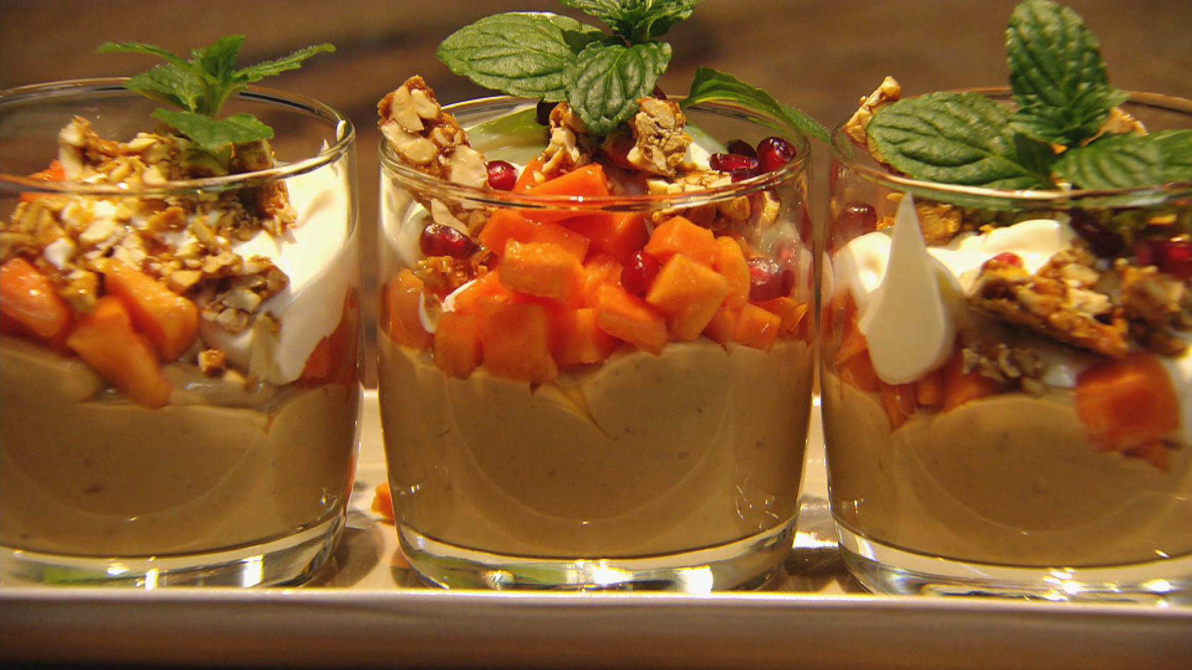 Erdnuss-Karamell-Pudding – das Rezept aus &amp;quot;essen &amp; trinken für jeden Tag&amp;quot;
