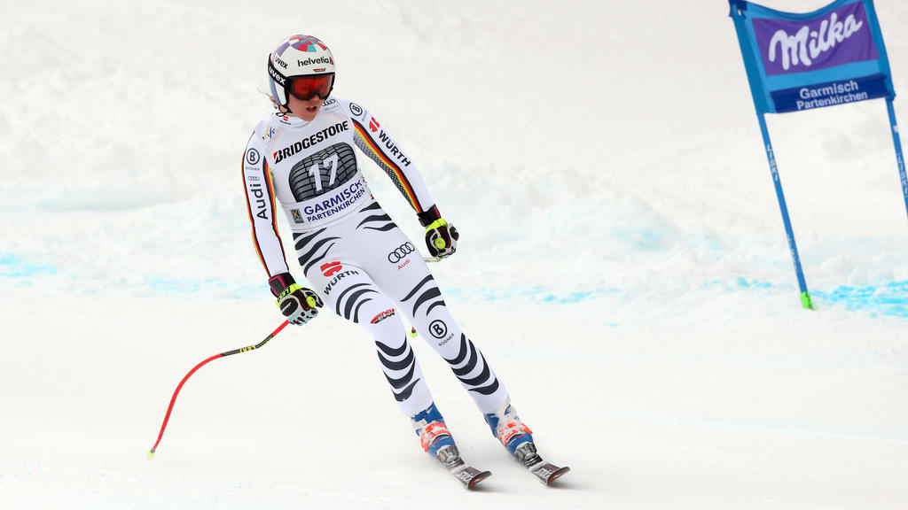 26.01.2019, Bayern, Garmisch-Partenkirchen: Ski alpin, Weltcup, Super G, Damen. Viktoria Rebensburg aus Deutschland fährt nach ihrem Ausscheiden die Piste hinunter. Foto: Karl-Josef Hildenbrand/dpa +++ dpa-Bildfunk +++