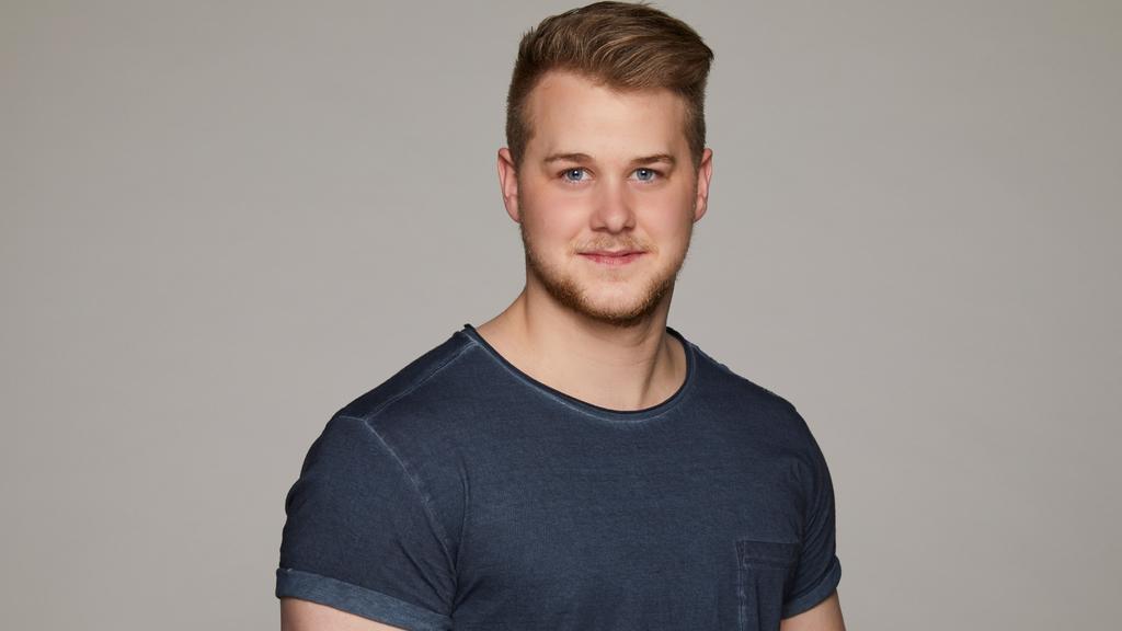 Felix van Deventer spielt Jonas Seefeld bei GZSZ.