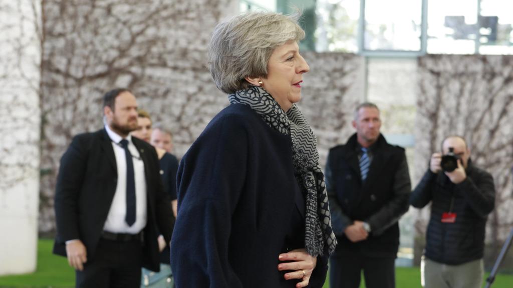 Premierministerin des Vereinigten Königreichs Großbritannien und Nordirland, Theresa May, Deutschland, Berlin, Bundeskanzleramt, Bildtermin bei der Begrüßung der Premierministerin des Vereinigten Königreichs Großbritannien und Nordirland, Theresa May