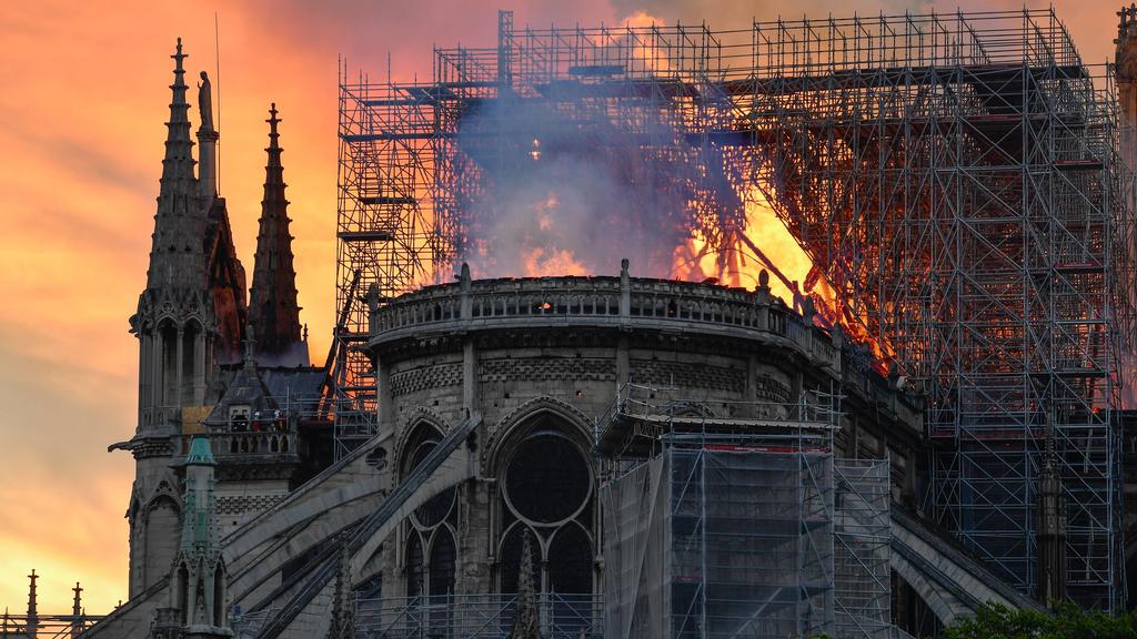 News Bilder des Tages The Notre Dame Cathedral in Paris is burning. Fire at Notre Dame de Paris PUBLICATIONxINxGERxSUIxAUTxONLY JulienxMattiax/xLexPictorium LePictorium_0206049