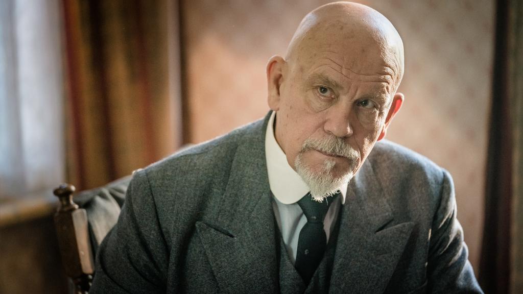 John Maölkovich schlüpft in "Die Morde des Herrn ABC" in die Rolle des Privatdetektivs Hercule Poirot