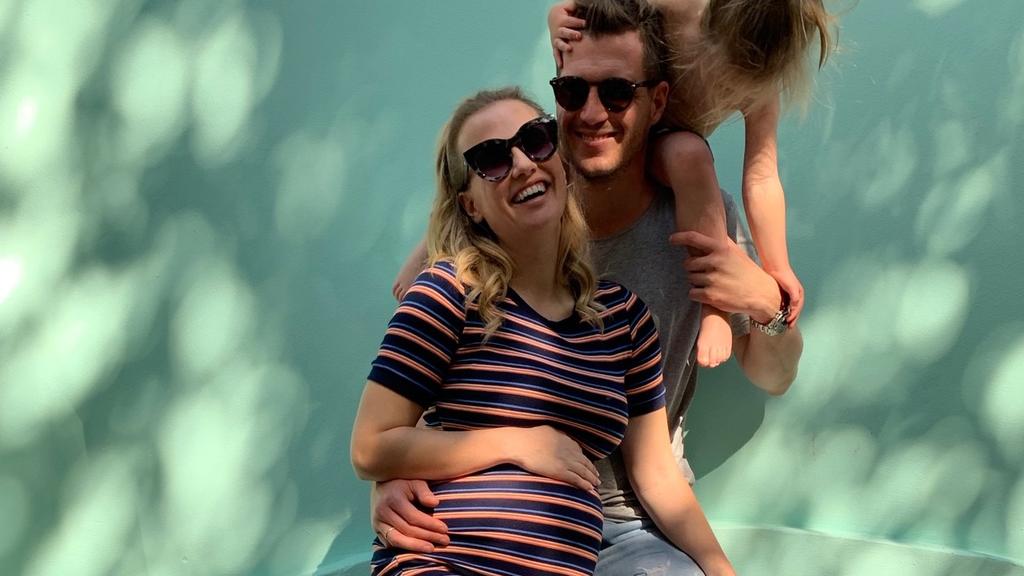 Ania Niedieck zusammen mit ihrem Mann Chris und Töchterchen Charlotte.