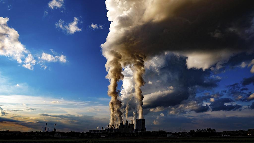 Das Kraftwerk Niederaußem von der RWE Power: Co2-Ausstoß