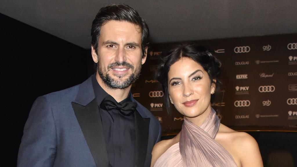 Tom Beck und Chryssanthi Kavazi bei der 25. Festlichen Operngala für die Deutsche Aids Stiftung in der Deutschen Oper. Berlin, 03.11.2018 *** Tom Beck and Chryssanthi Kavazi at the 25th Festive Opera Gala for the German Aids Foundation at the Deutsch