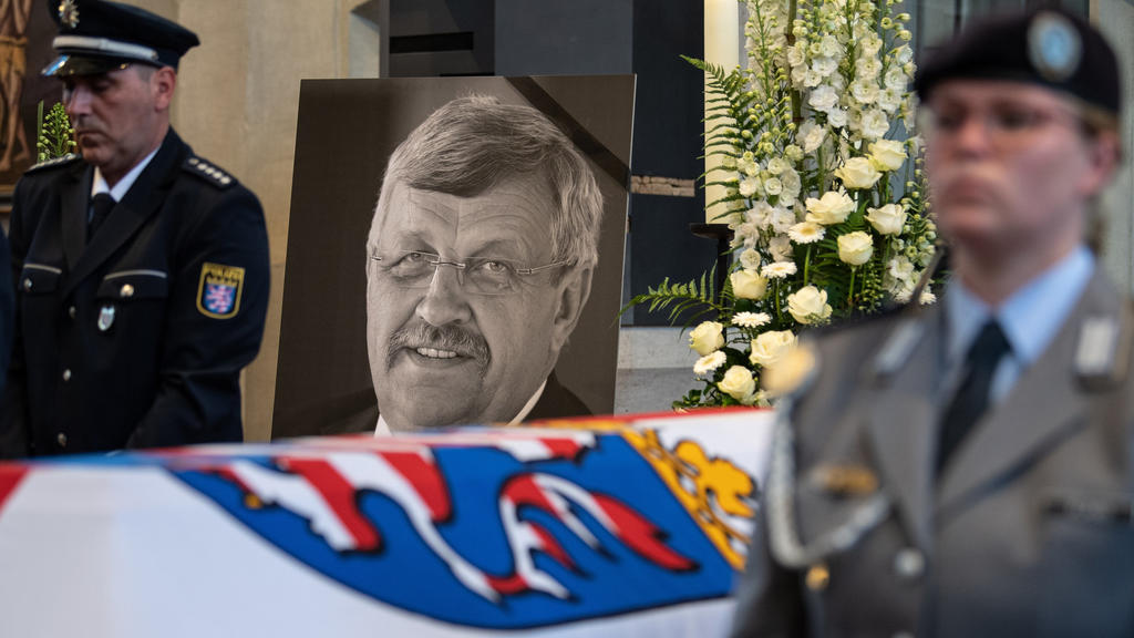 Erschossener Regierungspräsident Lübcke in Heimatort beigesetzt
