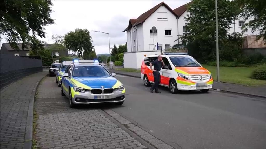 Anwohner haben die Rettungskräfte offenbar alarmiert.