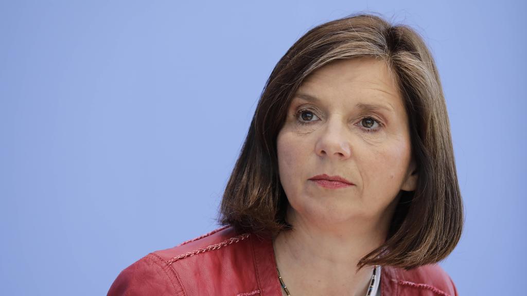 Katrin Göring-Eckardt, Fraktionsvorsitzende von BÜNDNIS 90/DIE GRÜNEN, Deutschland, Berlin, Bundespressekonferenz, Thema: Konzept für eine Kindergrundsicherung, 13.06.2019 *** Katrin Göring Eckardt, Chairwoman of the parliamentary group BÜNDNIS 90 DI