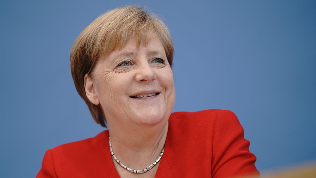 19.07.2019, Berlin: Bundeskanzlerin Angela Merkel (CDU) lacht in der Pressekonferenz. Kurz vor ihrem Sommerurlaub stellt sich die Kanzlerin traditionell den Fragen der Journalisten in der Bundespressekonfernz. Zentrale Themen dürften der Personalwech