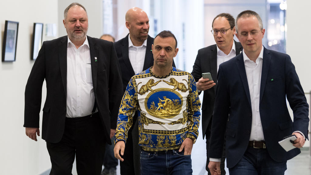 09.01.2019, Berlin: Andreas Michelmann (l-r), DHB-Präsident, Axel Kromer, DHB-Vorstand Sport, Bob Hanning, DHB-Vizepräsident, Mark Schober, DHB-Vorstandsvorsitzender, und Tim Oliver Kalle, Leiter Kommunikation des Deutschen Handballbundes (DHB), komm