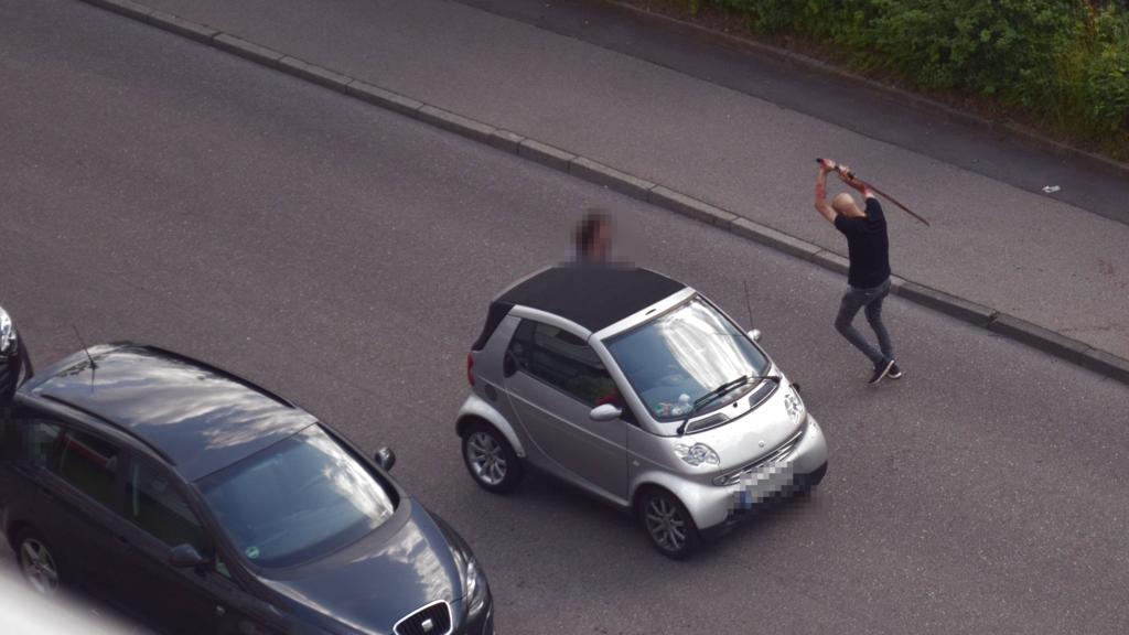 Schwert-Angriff in Stuttgart