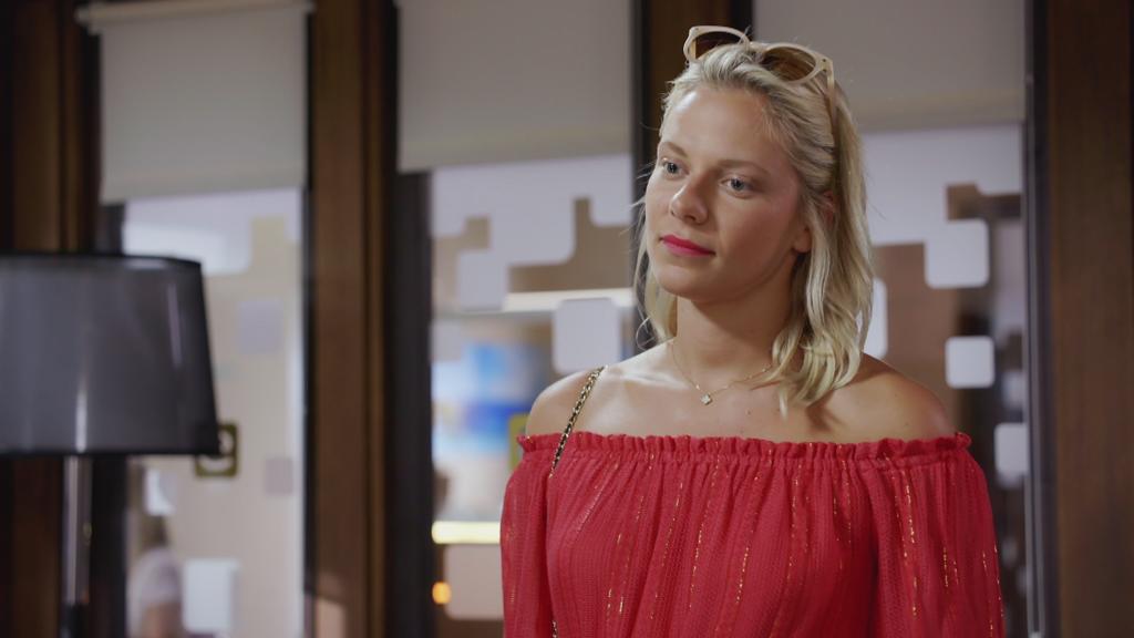 AWZ: Marie erpresst Jenny.