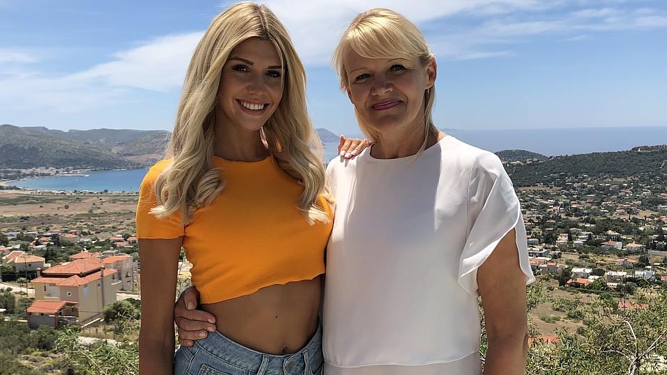 Bachelorette Gerda Lewis und ihre Mama Jolanta haben ein sehr enges Verhältnis.