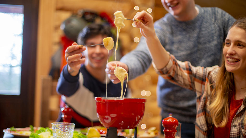 Fondue im Herbst schmeckt lecker