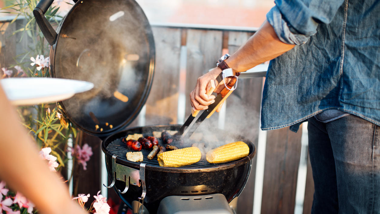 Grillen Auf Dem Balkon Im Garten Und Im Freien Wann Darf Ich Das