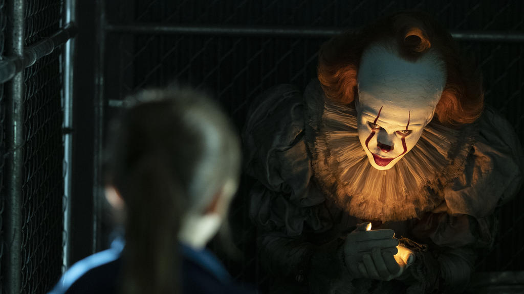 Bill Skarsgård spielt Horror-Clown Pennywise.