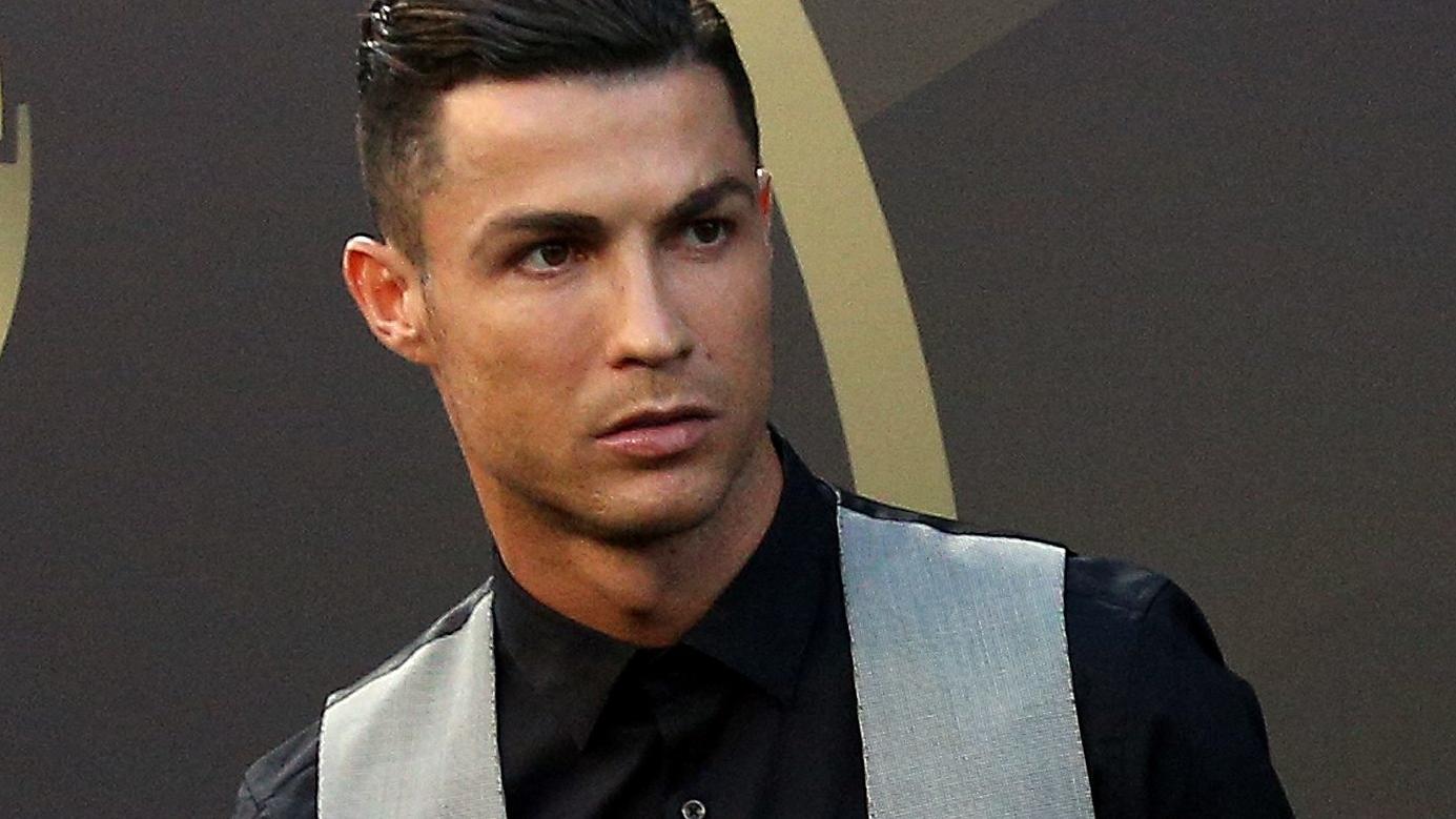 Cristiano Ronaldo Beweist Selbstironie Mit Lustigem Video