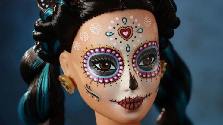 Wunderschön verzierte Barbie zum Tag der Toten.