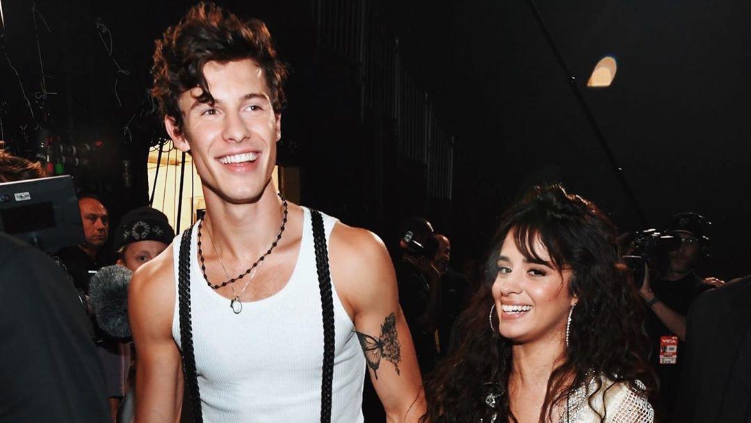 Shawn Mendes Camila Cabello Lecken Sich Buchstablich Ab