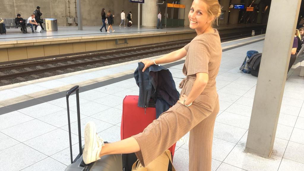 Lisa Uriel auf dem Weg in den Urlaub.