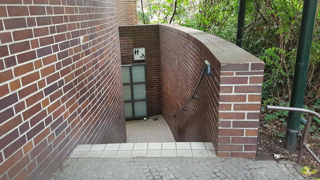 Häftling flüchtet über Besuchertoilette im Zoo Berlin