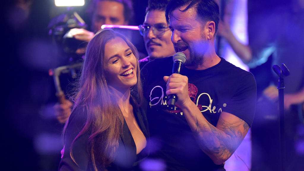 Laura Müller und Michael Wendler bei "Live in Concert XXL" am 28.09.2019 in der Turbinenhalle in Oberhausen.
