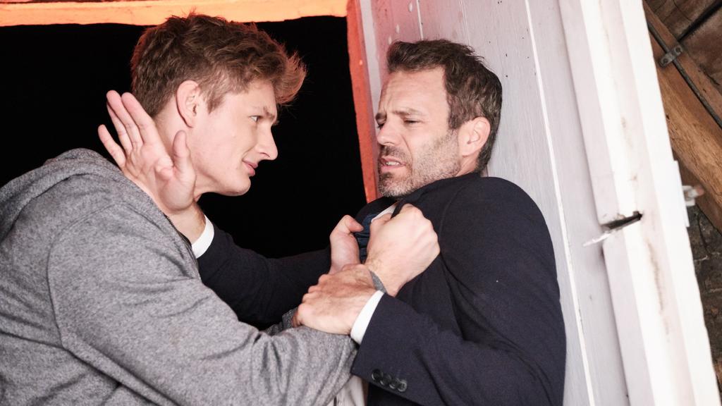 Die Situation zwischen Conor und Till eskaliert.