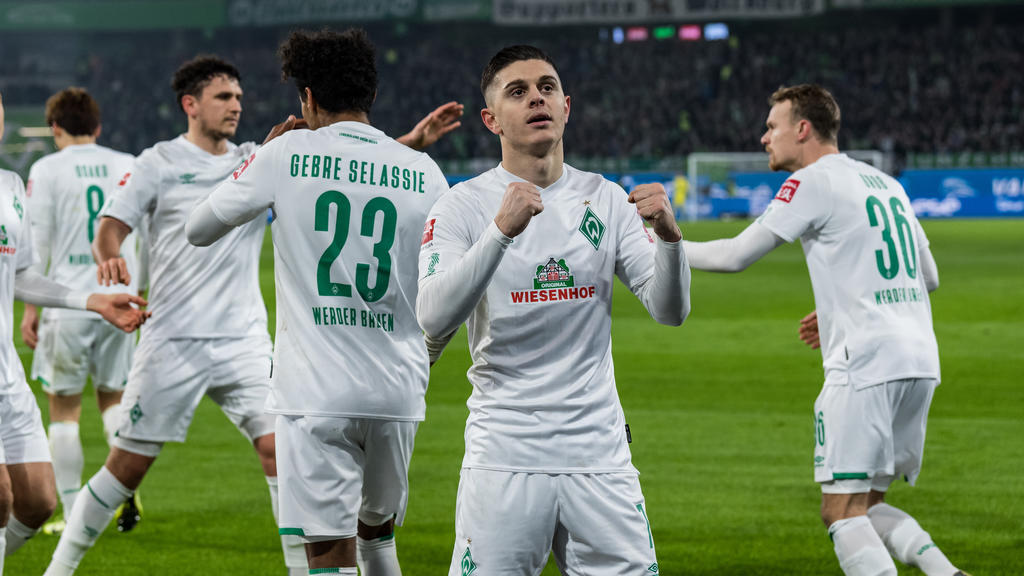 GER, 1.FBL, VfL Wolfsburg vs SV Werder Bremen / 01.12.2019, Volkswagen Arena, Wolfsburg, GER, 1.FBL, VfL Wolfsburg vs SV Werder Bremen DFL REGULATIONS PROHIBIT ANY USE OF PHOTOGRAPHS AS IMAGE SEQUENCES AND/OR QUASI-VIDEO. im Bild / picture shows Jub
