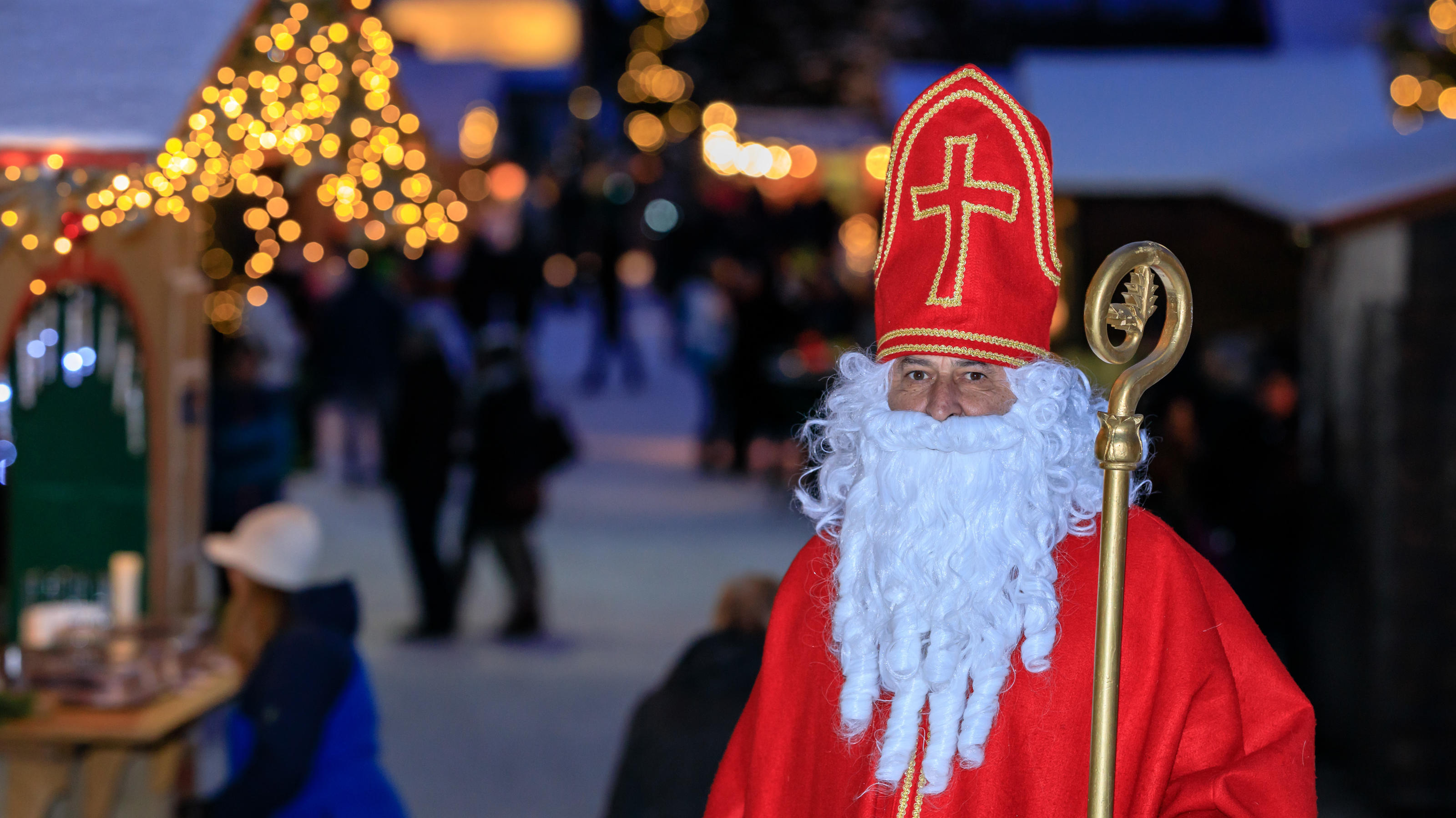 Warum Feiern Wir Nikolaus Das Hat Es Mit Dem Brauch Am Nikolausabend Auf Sich